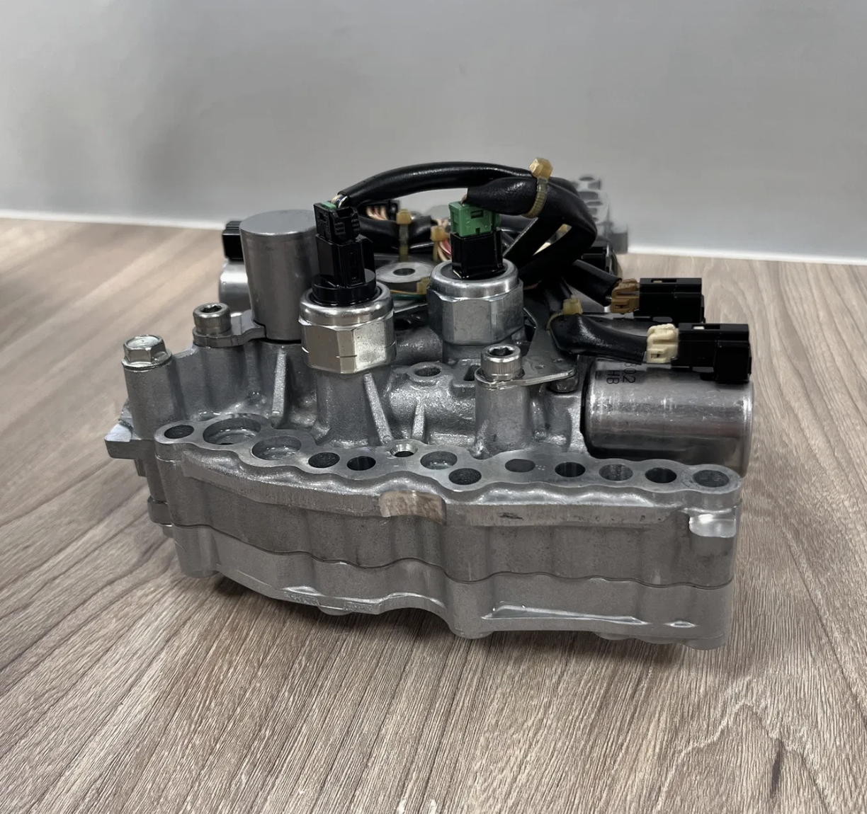 质量有保证的汽车配件 Jf017e CVT8 变速箱阀体适用于日产