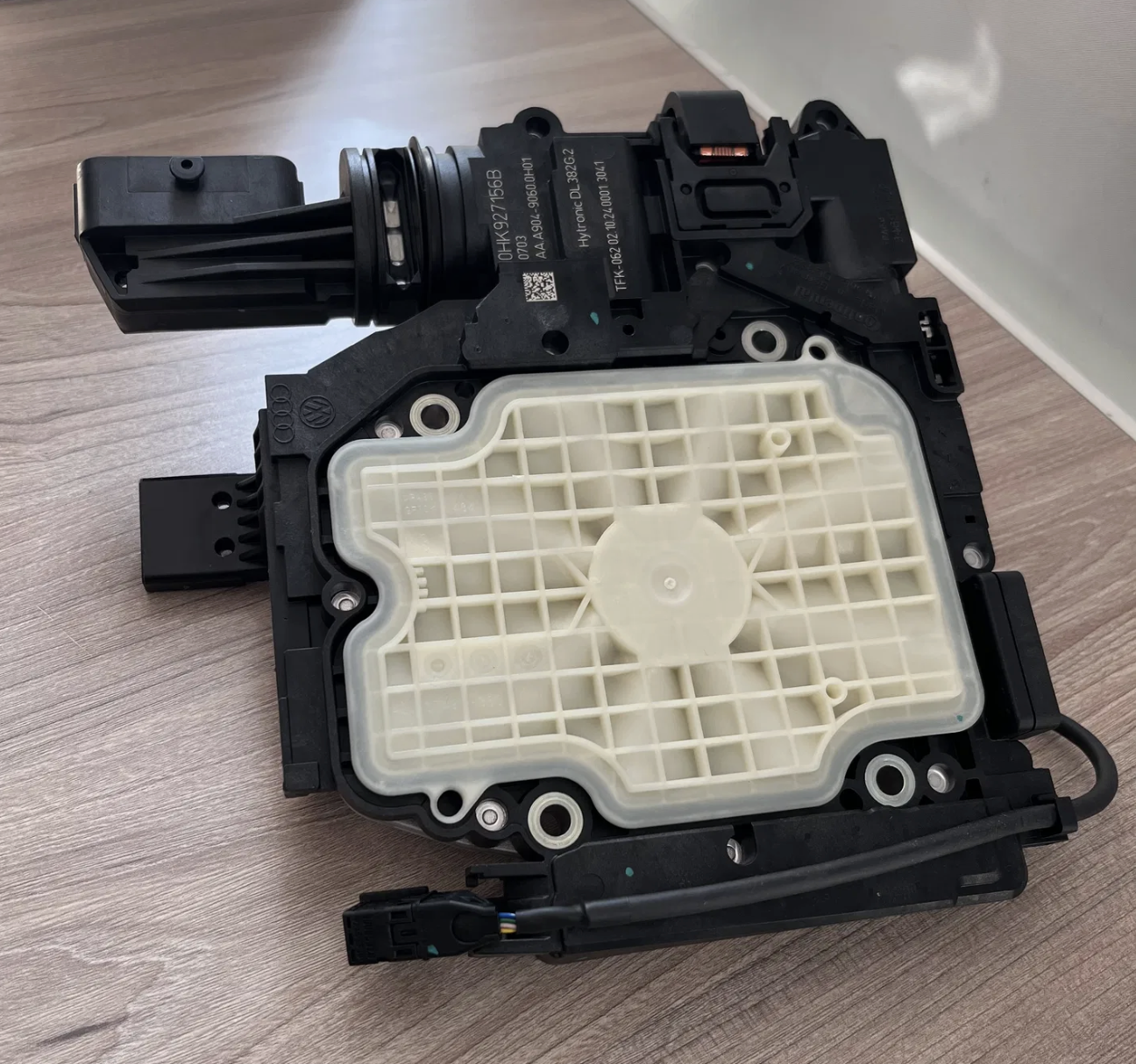 奥迪大众热销汽车零件 0HK927156b 变速箱控制单元