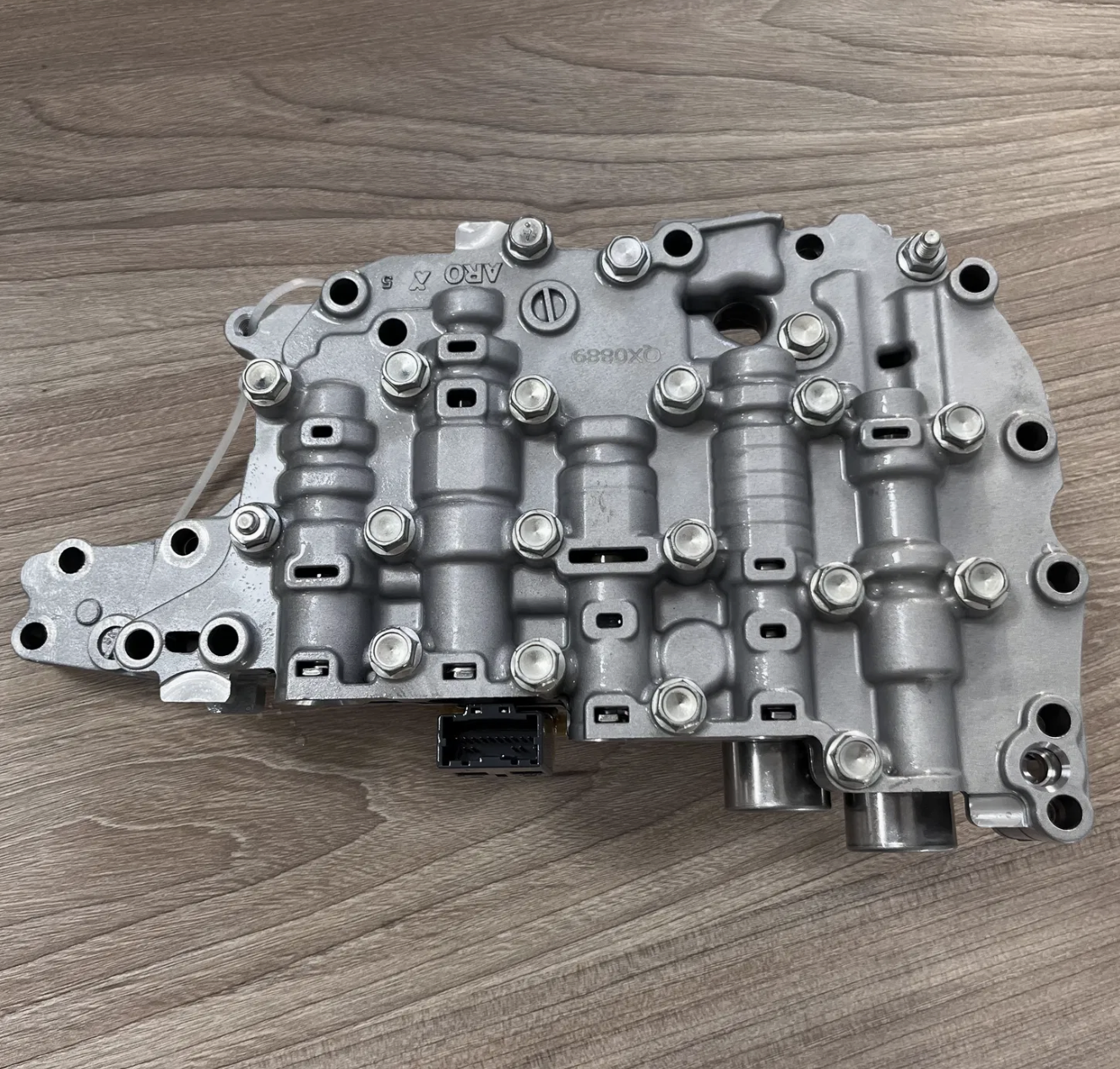 质量有保证的汽车配件 Jf017e CVT8 变速箱阀体适用于日产