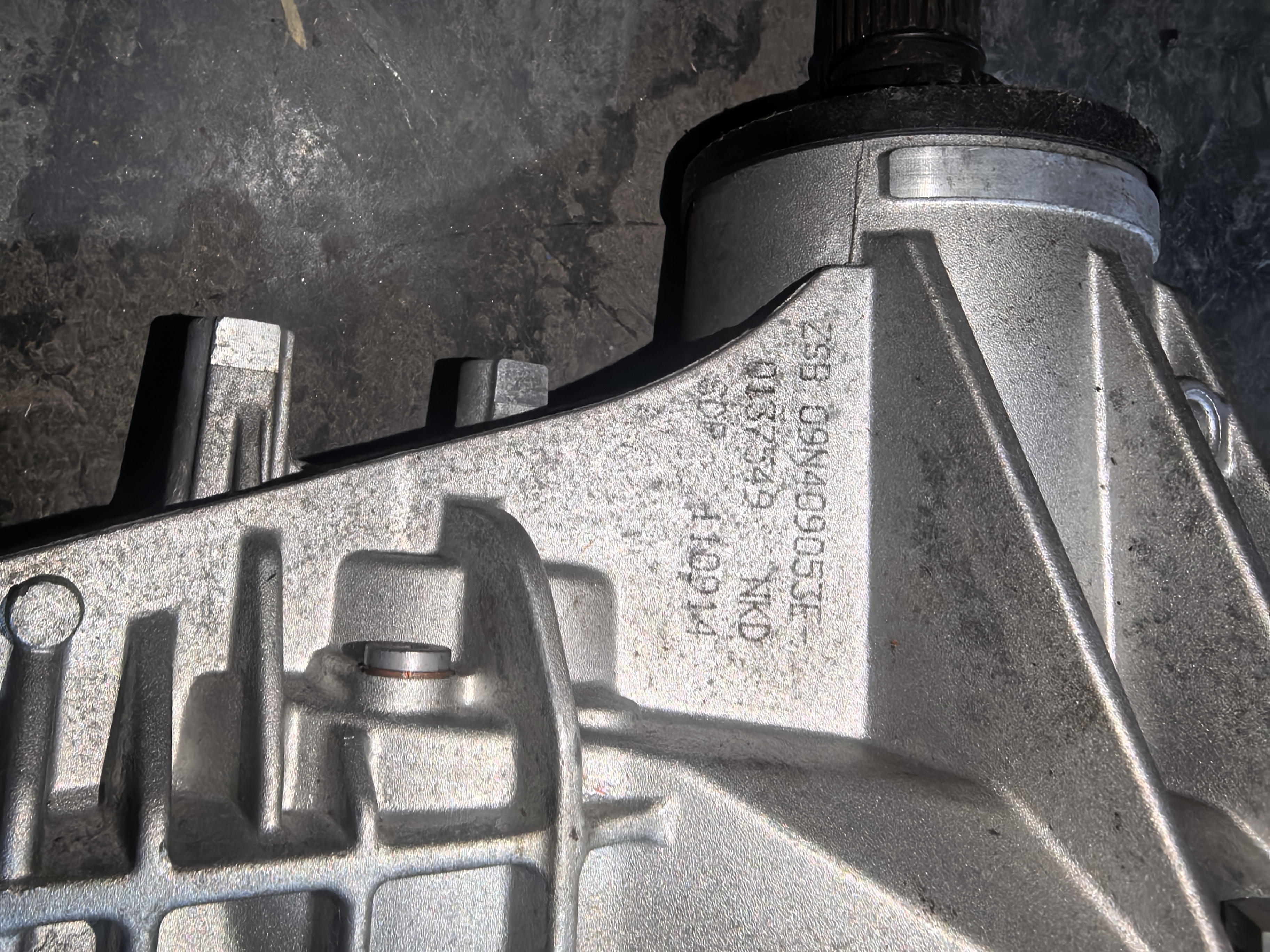 大众马圭 TR TRANSPORTER 分动箱 09N409053 09N409053B 09N409053E